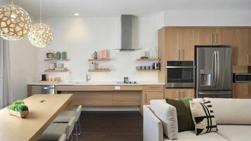 Coffee/tea maker, dining tables