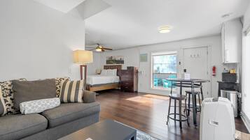 House, Patio | Living area