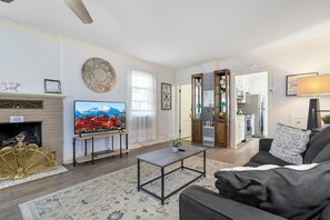 House, Patio | Living area