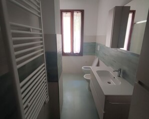 Een douche, een haardroger