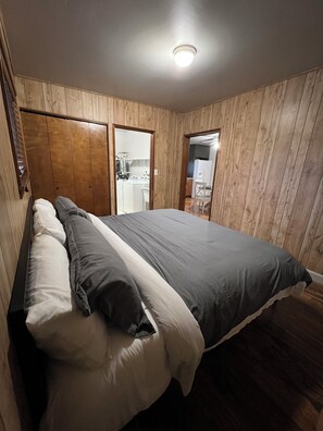 3 chambres, fer et planche à repasser, Wi-Fi gratuit, draps fournis