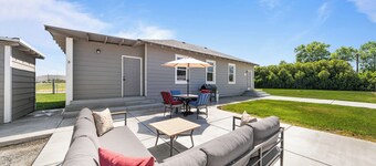 Pet-Friendly Home and Farm Style Experience