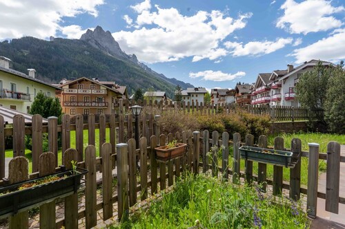 Nice ground floor apartment in Pozza di Fassa