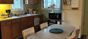 KD Cottages
Private 2-bedroom tan cottage on Dunnings Creek, in Bedford County