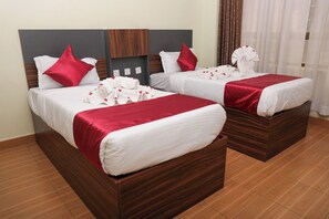 Chambre Deluxe avec lits jumeaux, vue sur la ville | AccĂšs au Wi-Fi (inclus), literie fournie