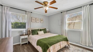 3 Schlafzimmer, Schreibtisch, kostenloses WLAN, Bettwäsche