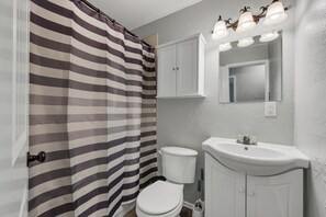 Hårføner, håndklær, såpe og sjampo