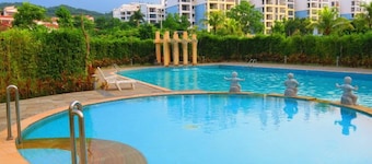 Wanning Mantening Wenquan Serviced Apartment (Xinglong Town)