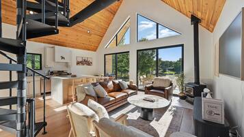 Télévision, cheminée