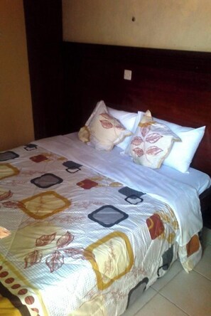 Free WiFi, bed sheets - Zillian Park Hotel (Nakuru)