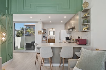 Ocean View Loft-Little Italy near Downtown/Gaslamp - Close to everything!!
