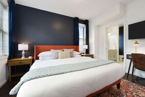 4 Schlafzimmer, Schreibtisch, Bügeleisen/Bügelbrett, Reisekinderbett