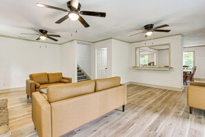 TV, fireplace - 9 Mi to Dtwn Murphy: Secluded Tri-State Stay! (Murphy)