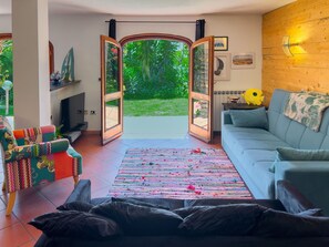 TV - Casa delle Chicche - Imperia (Imperia)