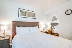 1 bedroom, WiFi, bed sheets - 1/2 Mi to Dtwn Frisco: Mtn-View Condo w/ Pool! (Frisco)