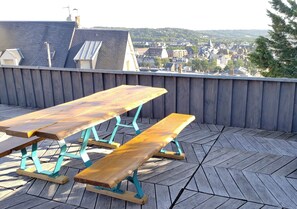 Luokittelematon kuva, 3 kautta 25, painike