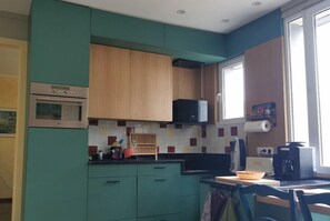 Micro-ondes, four, plaque de cuisson, lave-vaisselle