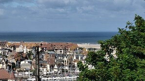 Luokittelematon kuva, 2 kautta 25, painike