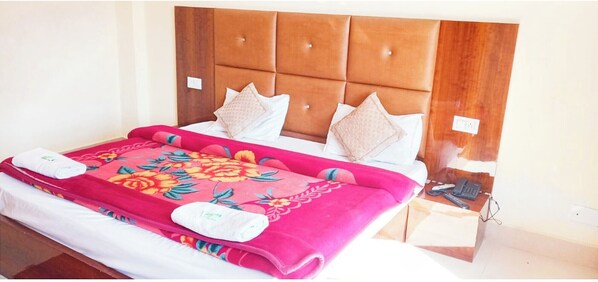 Caja fuerte, sistema de insonorización, wifi gratis y ropa de cama