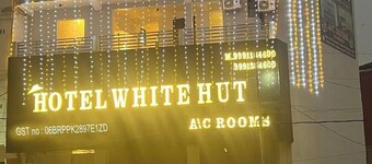 Hotel White Hut