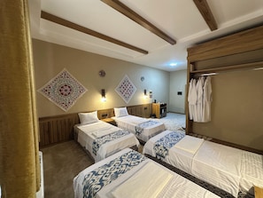 Standard Quadruple Room | In-room safe, soundproofing, free WiFi - Hotel Byond Khiva (Khiva)