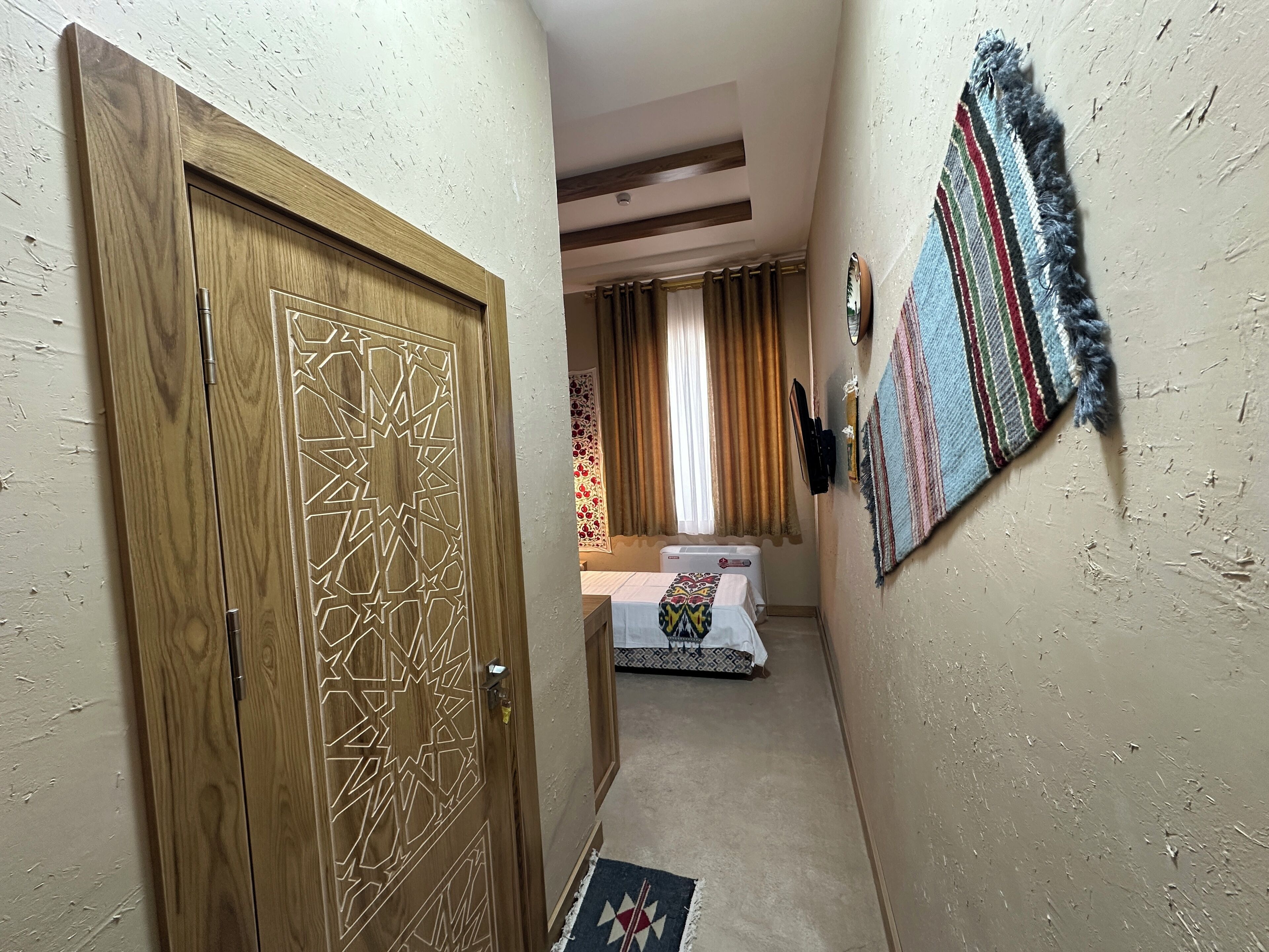 Standard Single Room | Bathroom | Shower, hair dryer, slippers, towels