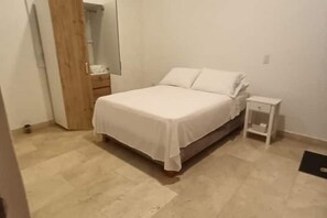 2 室のベッドルーム、アイロン / アイロン台、WiFi、ベッドシーツ