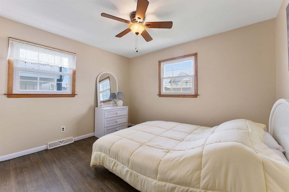 4 habitaciones, tabla de planchar con plancha y wifi gratis 