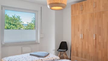 1 bedroom, free WiFi, bed sheets