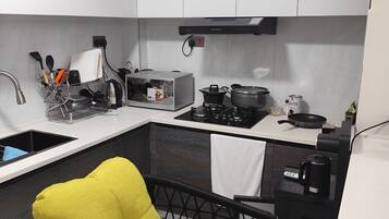 Microwave, oven