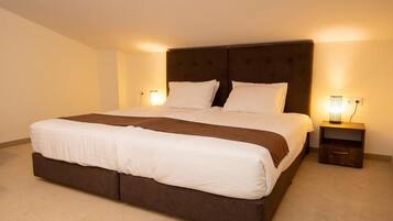 In-room safe, desk, laptop workspace, blackout curtains