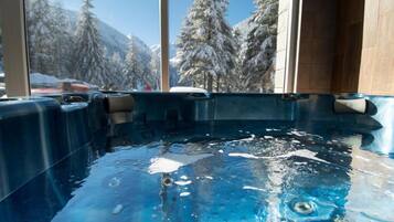 Sauna, hot tub, steam room, deep-tissue massages, sports massages