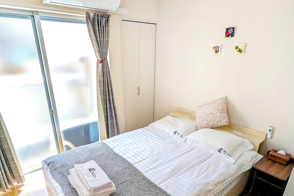 基础三人房 | 免费 WiFi