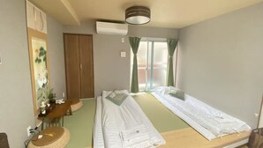 واي فاي مجانًا وملاءات أسرّة