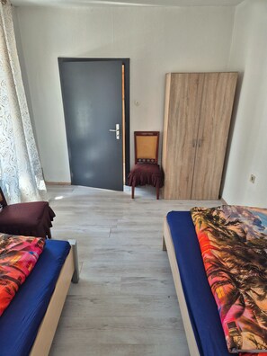 3 Schlafzimmer, kostenloses WLAN, Bettwäsche