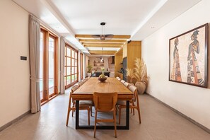 Villa Deluxe | Matsal