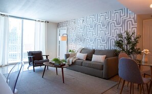 テレビ、卓球台