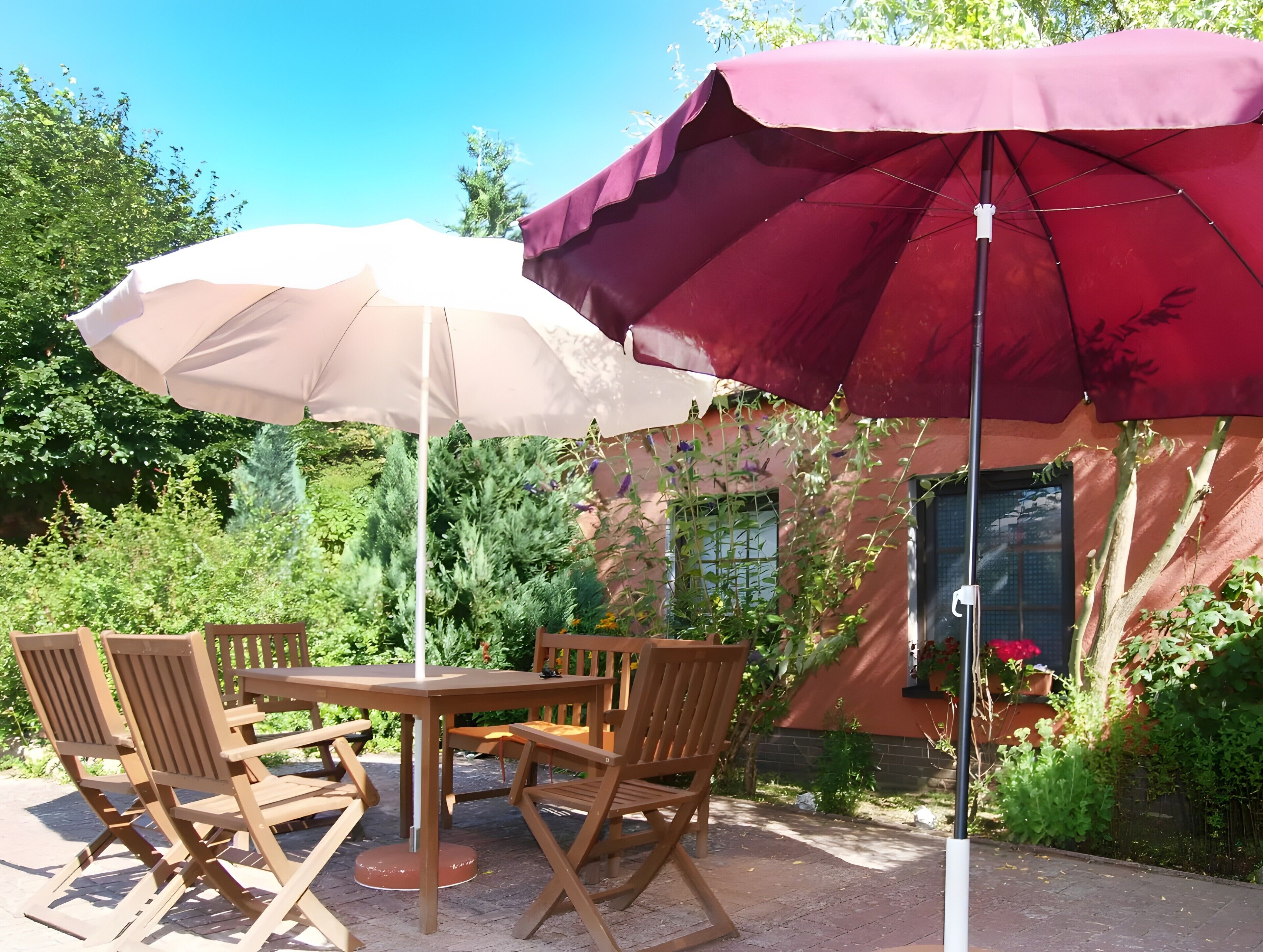 屋外ダイニングエリア