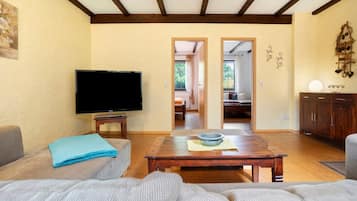 Télévision, table de tennis de table