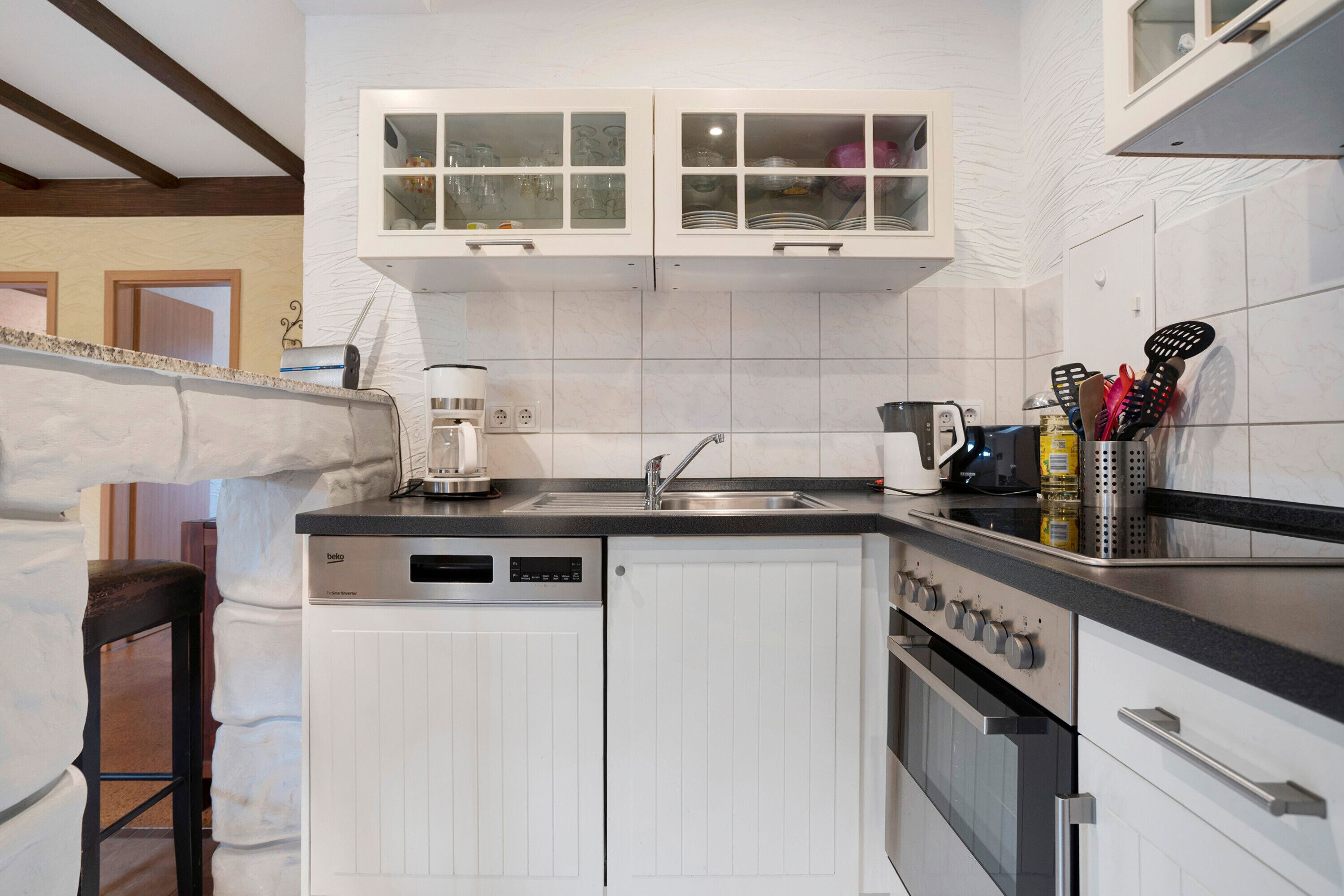 Réfrigérateur, four, plaque de cuisson, lave-vaisselle