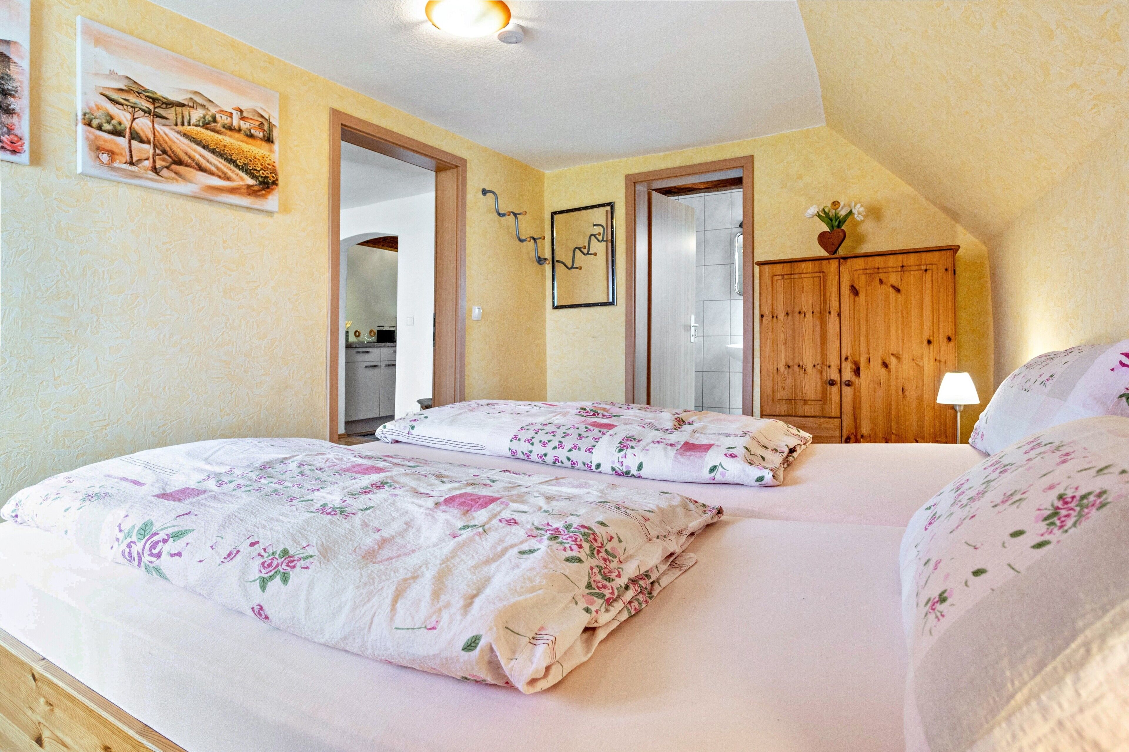 1 bedroom, free WiFi, bed sheets