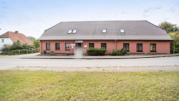 Esterni