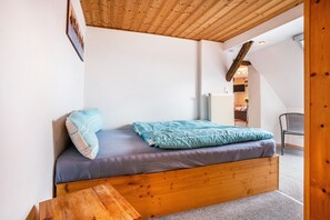 1 quarto, Wi-Fi de cortesia, roupa de cama