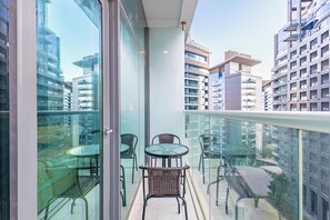 Apartment, Balkon, Stadtblick
