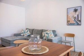 Living area - Green House Beach Side Oasis (Vila Baleira)