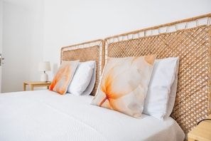 2 chambres, fer et planche à repasser, Wi-Fi, draps fournis