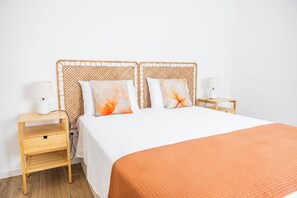 2 bedrooms, iron/ironing board, WiFi, bed sheets - Green House Beach Side Oasis (Vila Baleira)