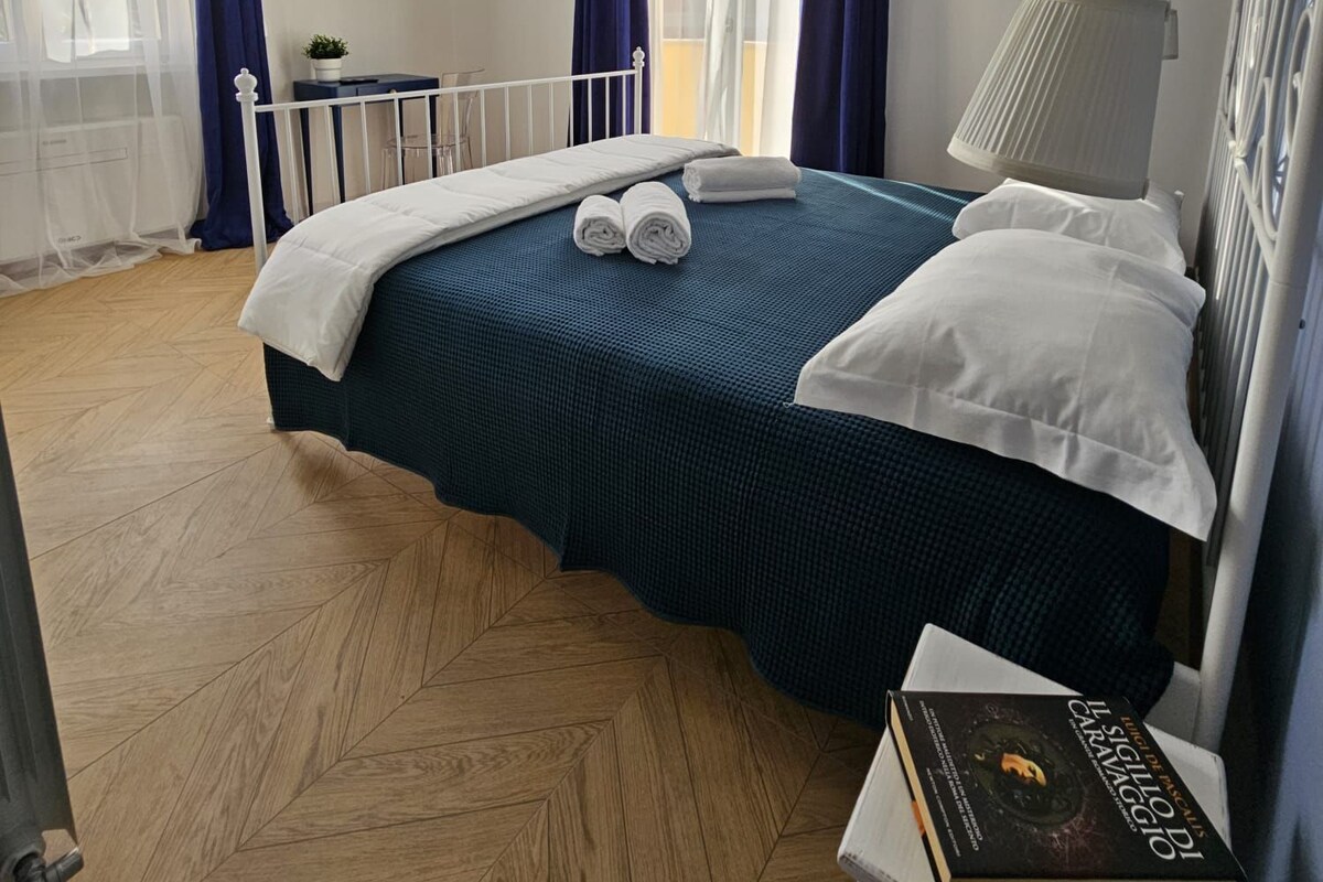 ROOM 04 DELUXE WITH BALCONY
