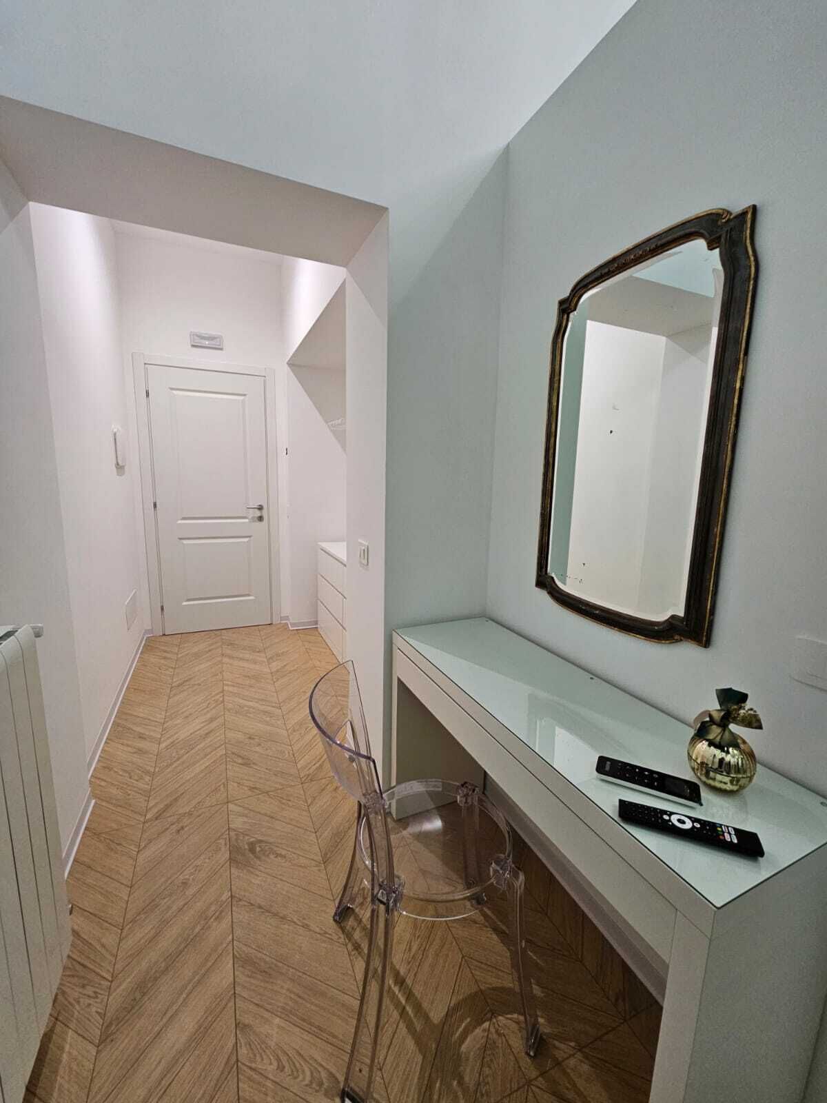 Habitación cuádruple familiar | Escritorio, espacio para trabajar con laptop y wifi gratis 