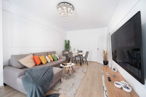 Smart TV - Modern Apartment with Free Private Parking in Timisoara (Timișoara)